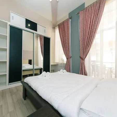 Apartment Near Olympic Stadium